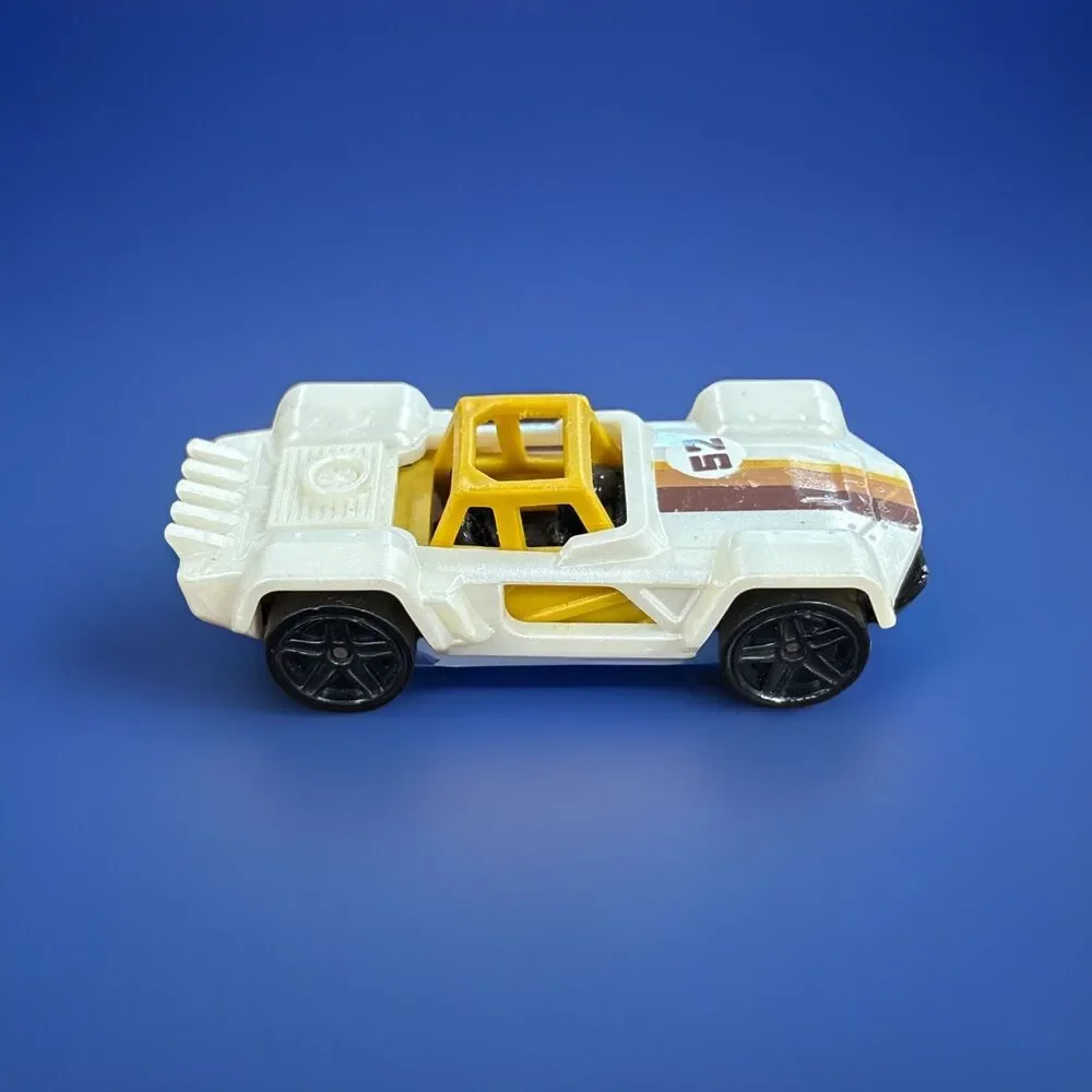 Hot Wheels 2015 Bull Whip Pearl White #52 HW Off Road Series Test Facility Loose